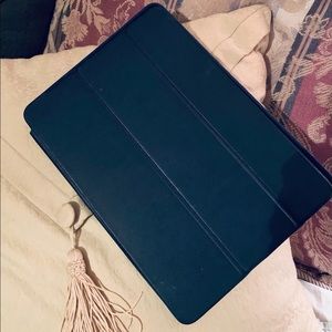 iPad Cover - Apple